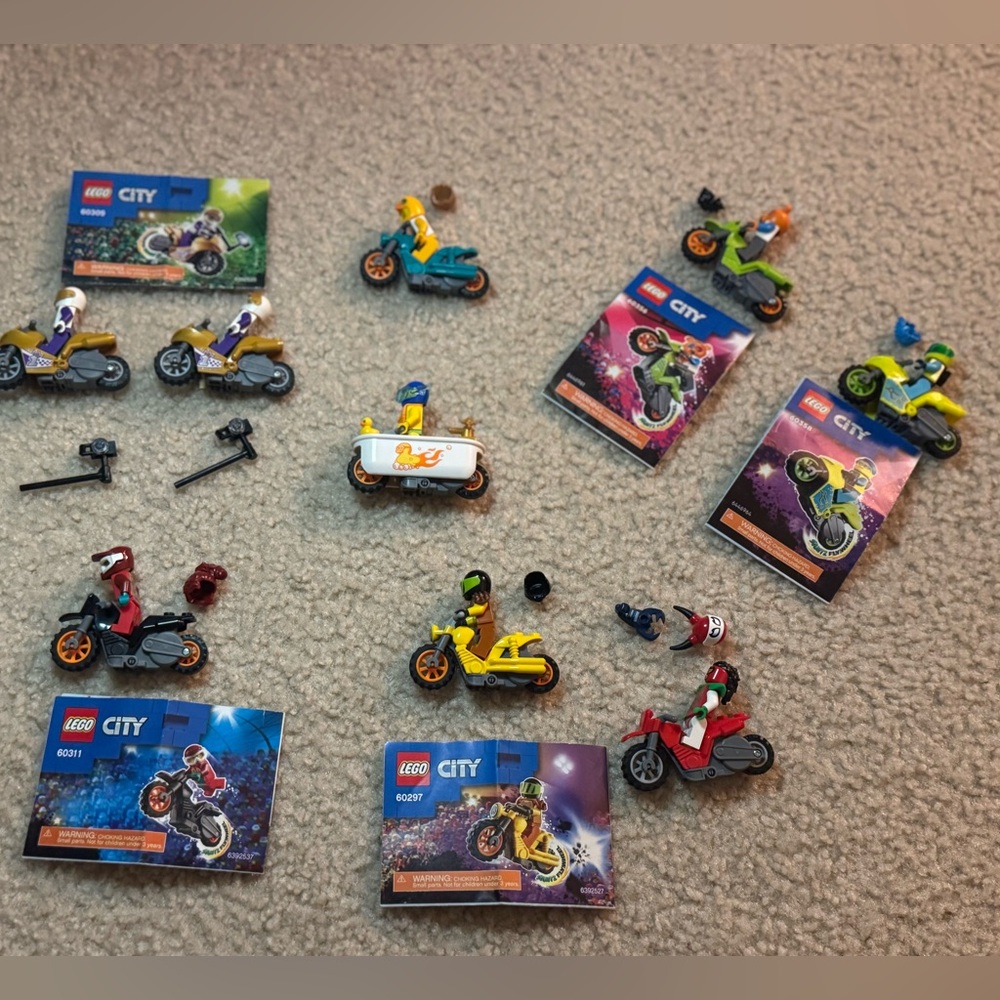 LEGO City Stunt Bikes Set - Red, Yellow, Blue